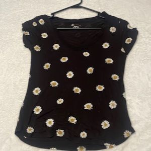 Black sunflower t shirt size xs by no boundaries